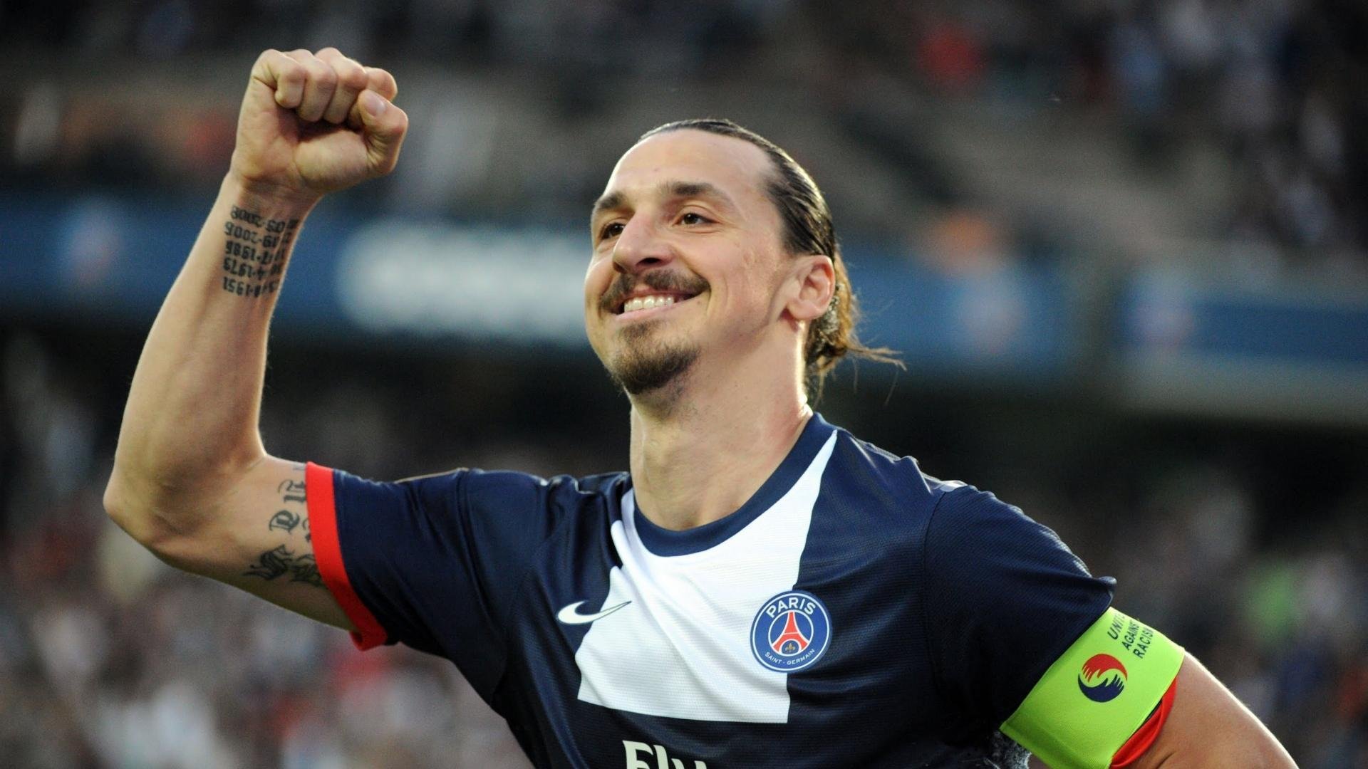 球员在比赛中展现对手无法防范的招牌动作,在比赛中持球队员倒地或坐在地上时比赛应继续进行